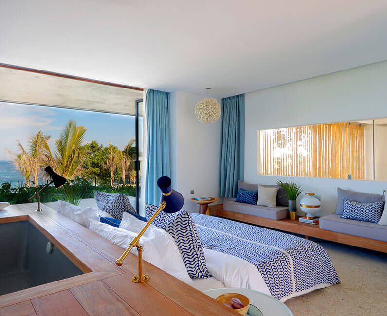 Villa Seascape - Wood bathtub and bedroom